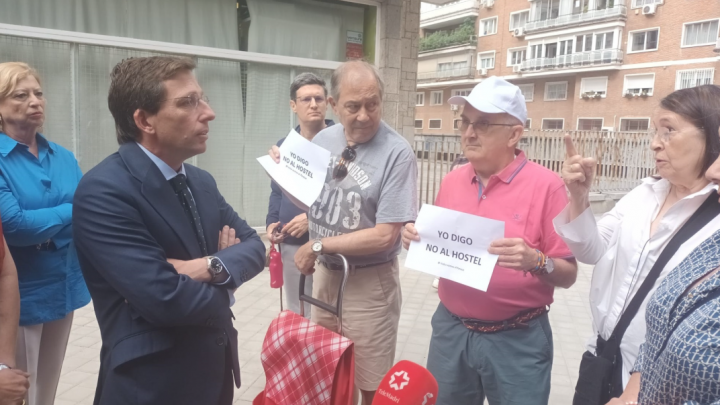 El Ayuntamiento de Madrid ordena el cese de actividad del hostal en el Parque de las Avenidas