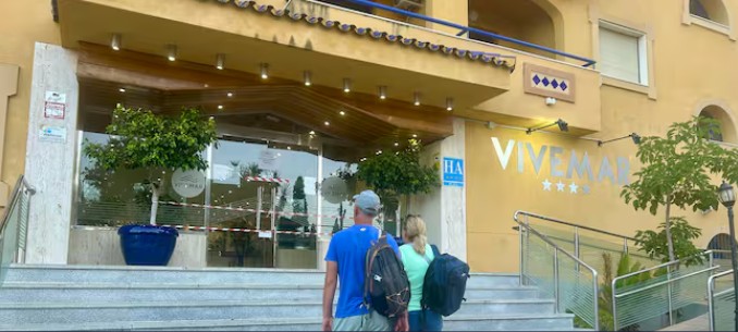 Benalmádena: hotel precintado por falta de licencia recupera operaciones