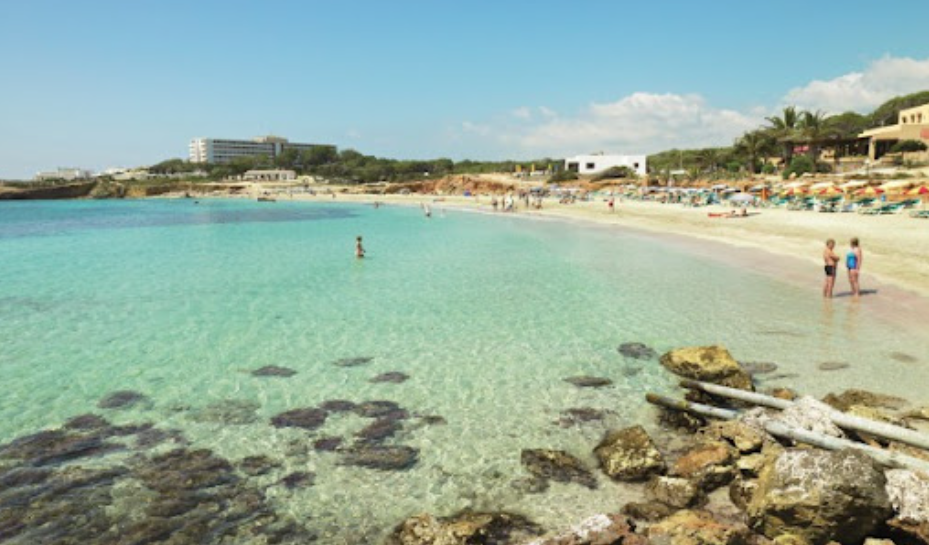 Un local de Santa Eulària se enfrenta a 182.000 € de multa por operar como discoteca sin permisos