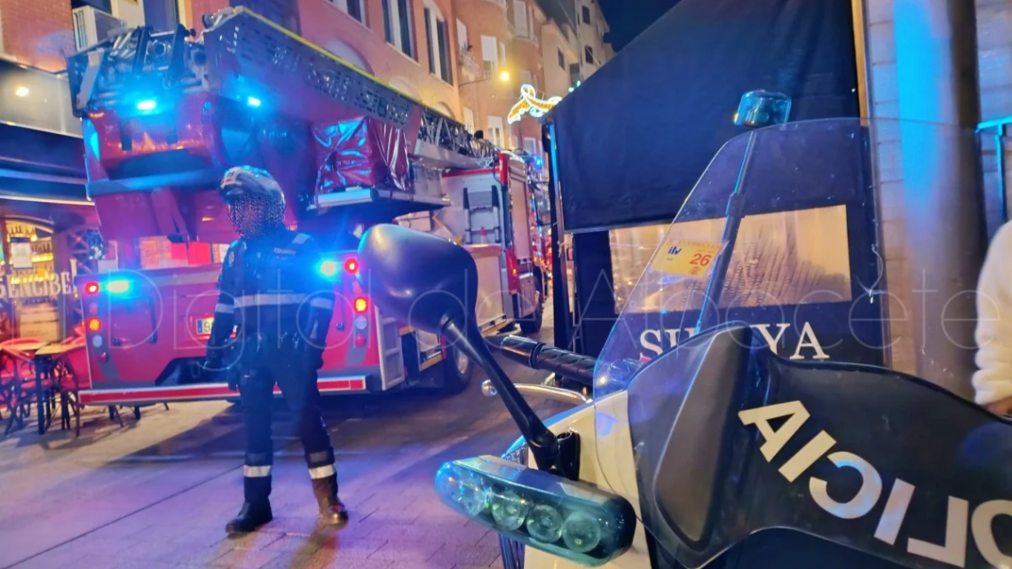 Controlado un incendio crítico en un restaurante de Albacete tras momentos de extrema tensión