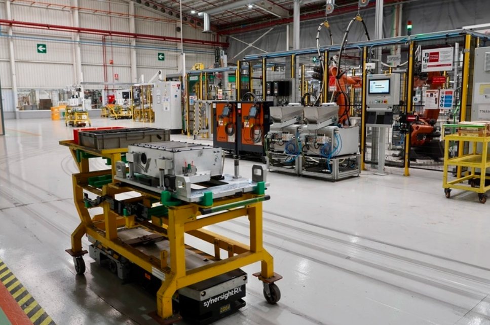 Revés para Renault: autoridades rechazan la licencia de la planta de baterías